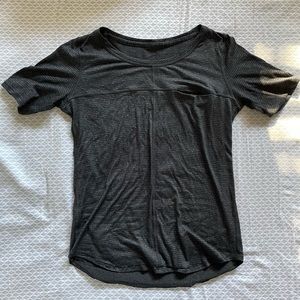 Lululemon Short Sleeve Running Top Women’s Size 4